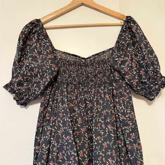 Chic Floral Maxi Dress - Picture 9 of 12